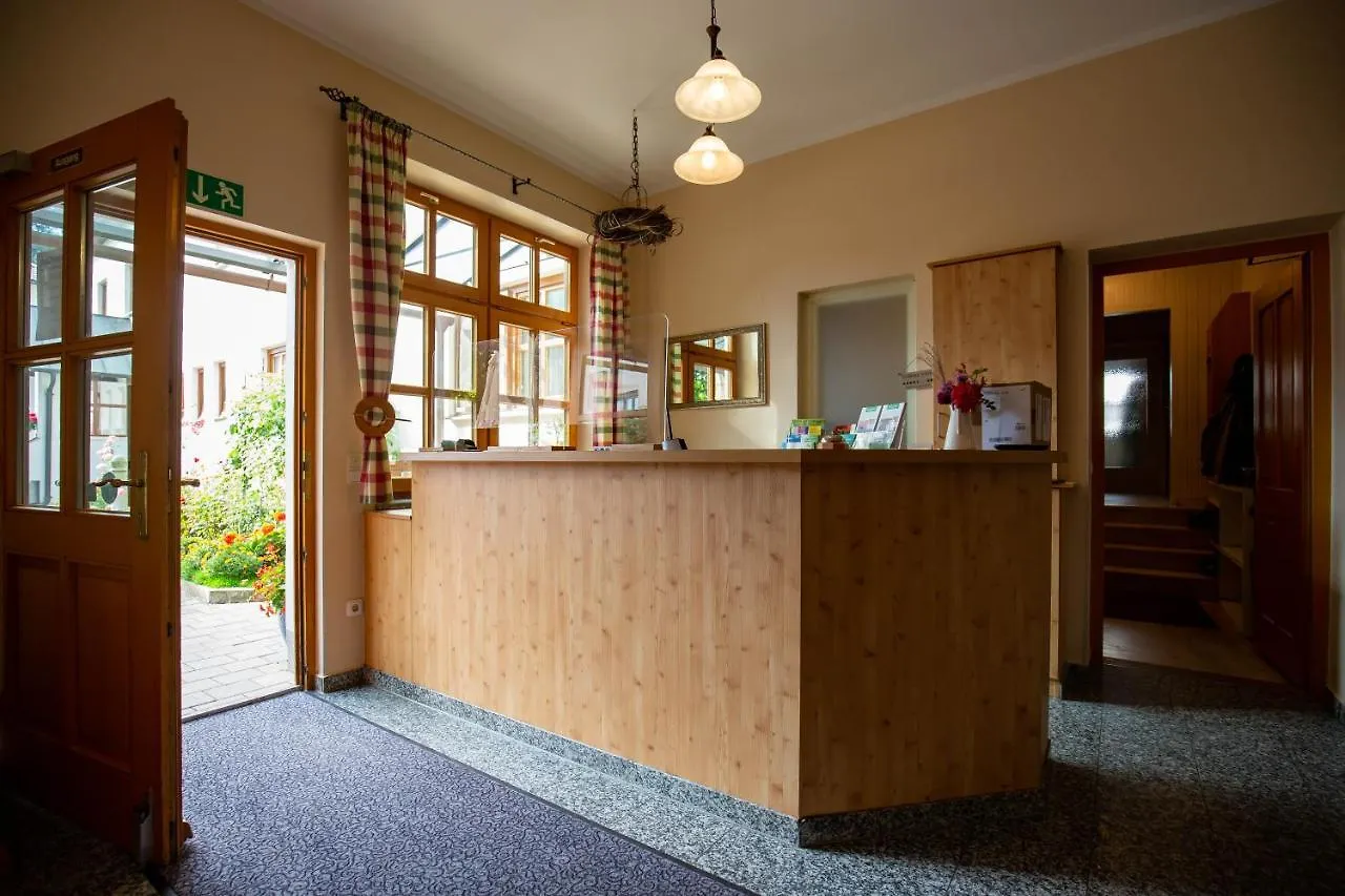 Gasthaus Und Hotel Goettler Josef Румельтсхаузен