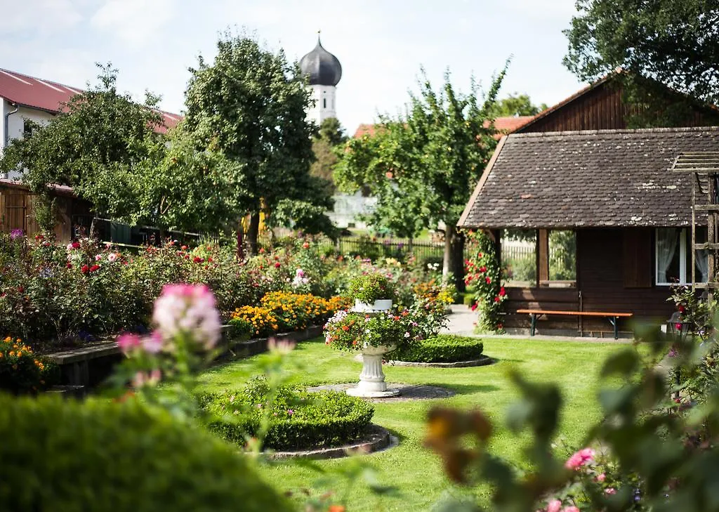 Gasthaus Und Hotel Goettler Josef Румельтсхаузен