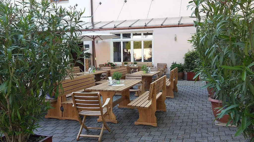 Gasthaus Und Hotel Goettler Josef Румельтсхаузен